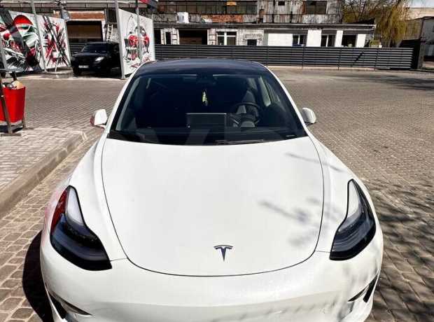 Tesla Model 3 I