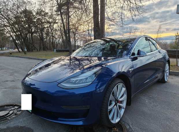 Tesla Model 3 I