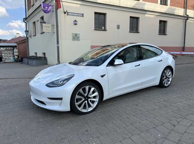 Tesla Model 3 I