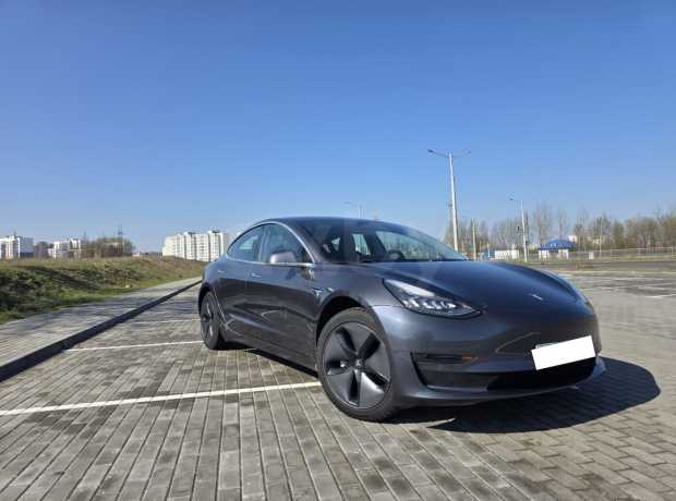 Tesla Model 3 I