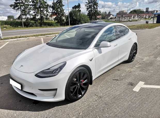 Tesla Model 3 I