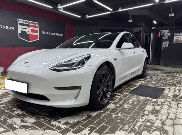 Tesla Model 3 I