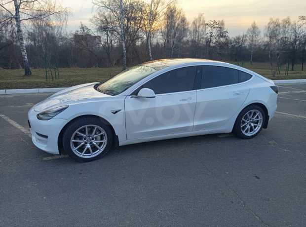 Tesla Model 3 I
