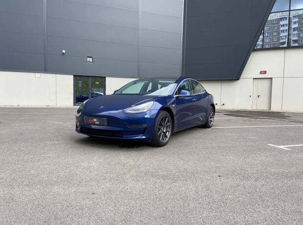 Tesla Model 3 I