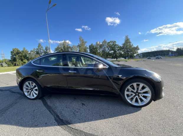 Tesla Model 3 I