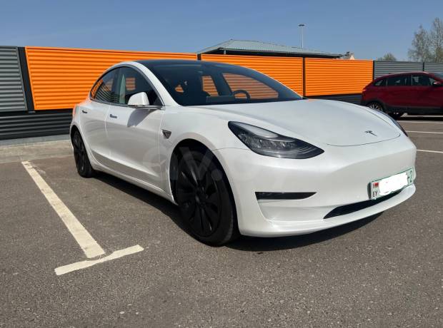 Tesla Model 3 I