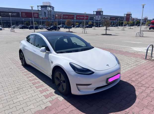 Tesla Model 3 I