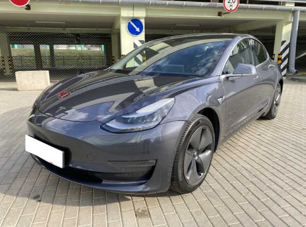 Tesla Model 3 I