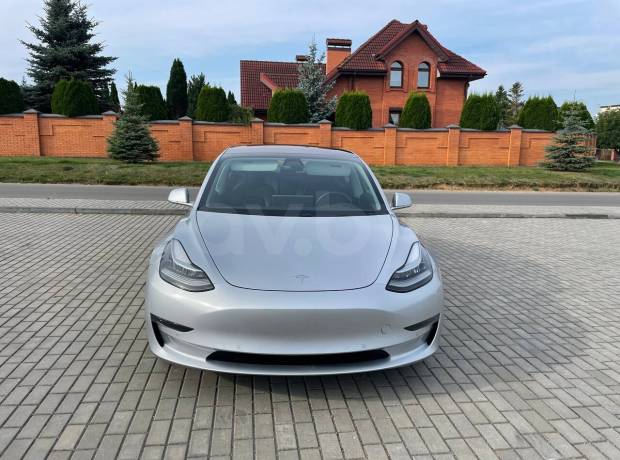 Tesla Model 3 I