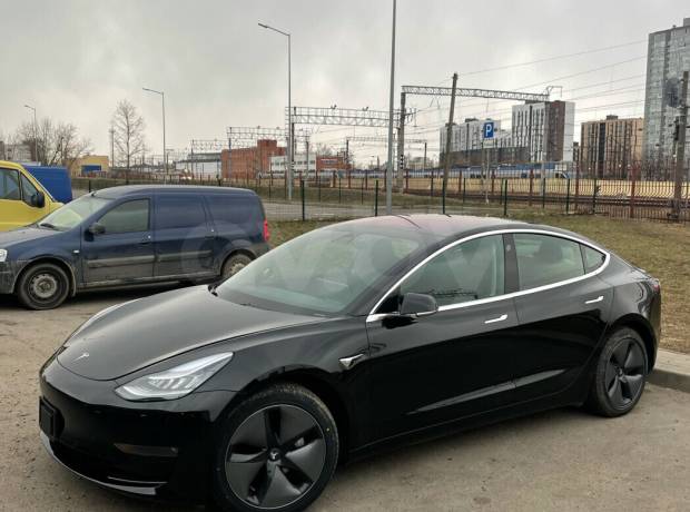 Tesla Model 3 I