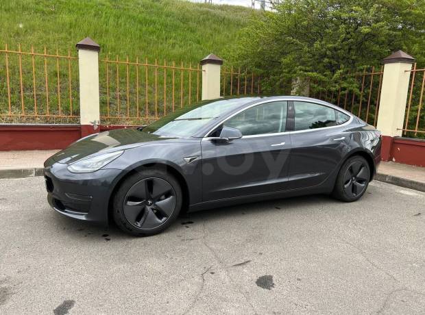 Tesla Model 3 I