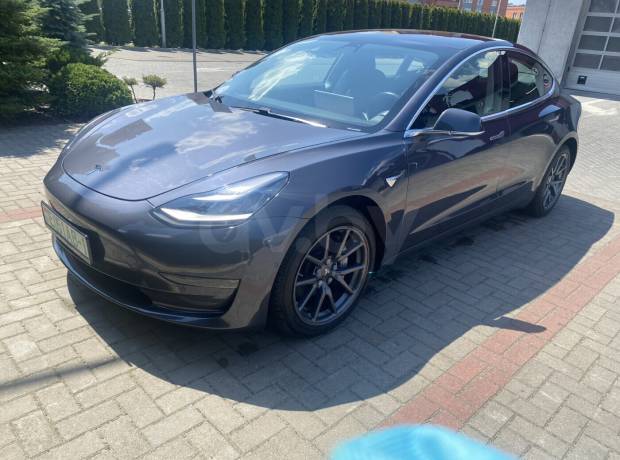 Tesla Model 3 I