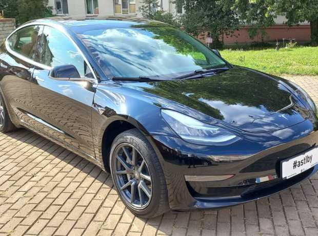 Tesla Model 3 I