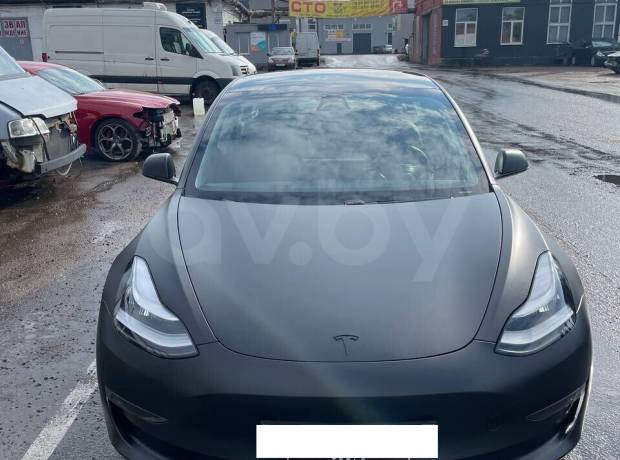 Tesla Model 3 I