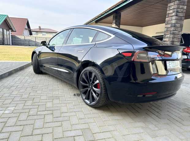 Tesla Model 3 I