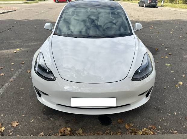 Tesla Model 3 I