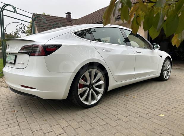 Tesla Model 3 I