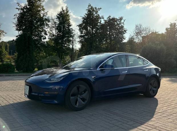 Tesla Model 3 I