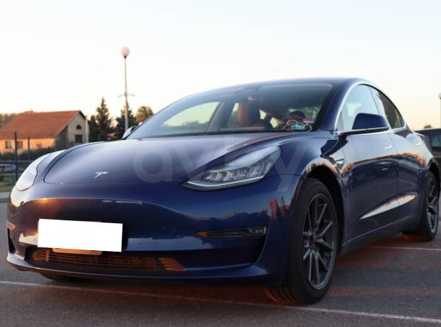 Tesla Model 3 I