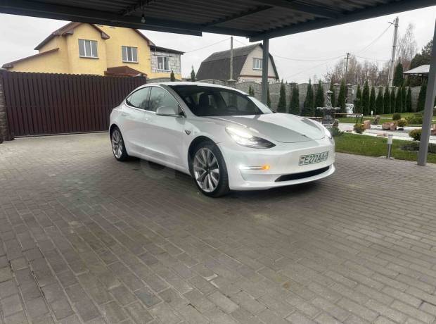 Tesla Model 3 I