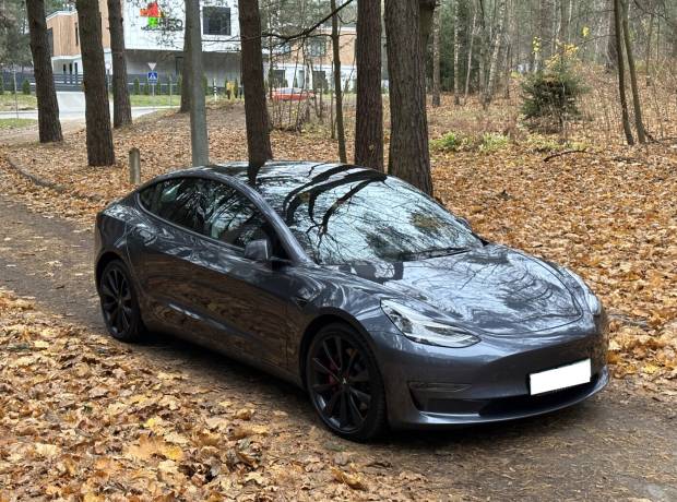 Tesla Model 3 I