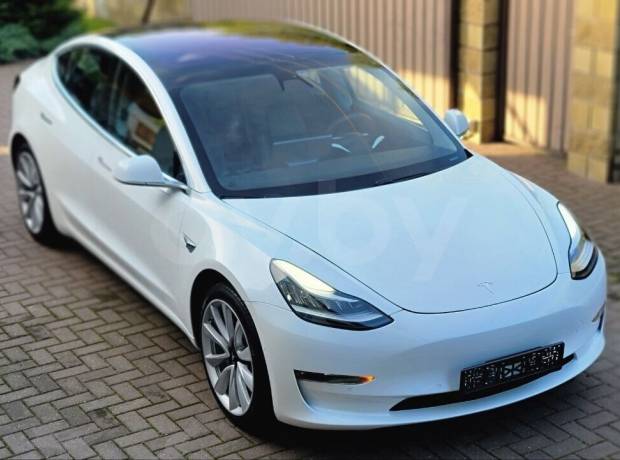 Tesla Model 3 I