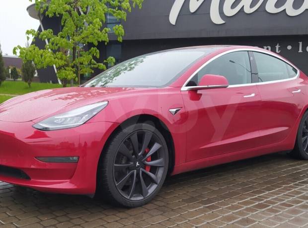 Tesla Model 3 I