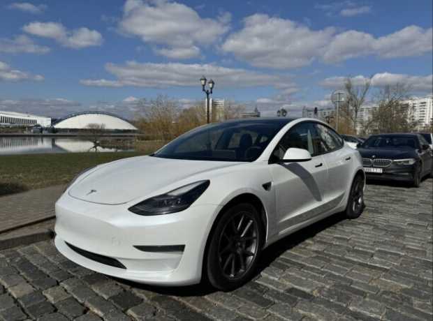 Tesla Model 3 I  Рестайлинг, 2021, пробег 115496 км