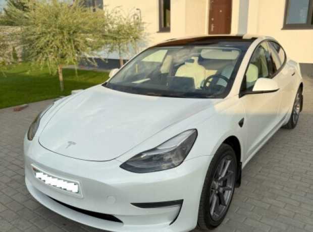Tesla Model 3 I  Рестайлинг, 2022, пробег 30600 км