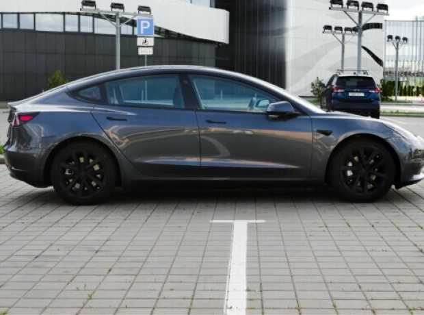 Tesla Model 3 I  Рестайлинг, 2023, пробег 18000 км