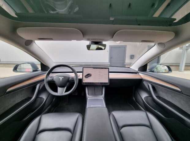 Tesla Model 3 I  Рестайлинг, 2023, пробег 28000 км