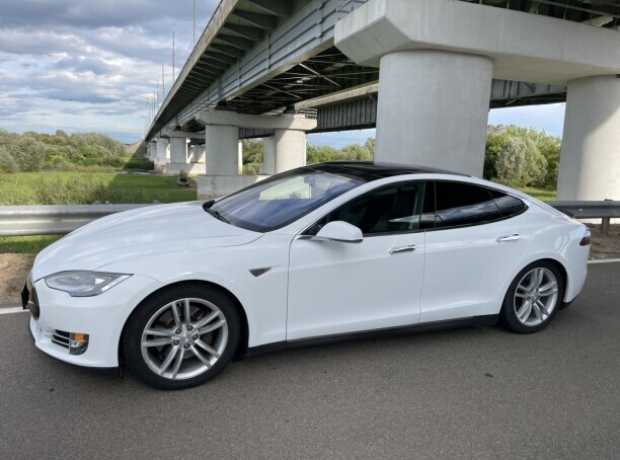 Tesla Model S I, 2013, пробег 115000 км