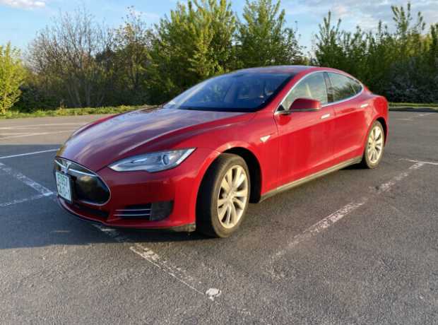Tesla Model S I, 2013, пробег 172000 км