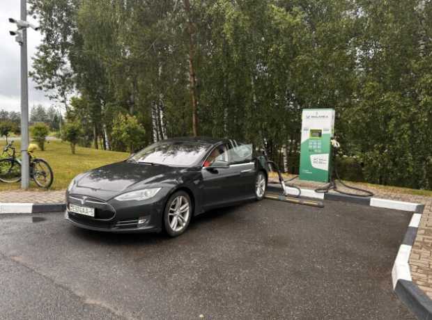 Tesla Model S I, 2013, пробег 242500 км