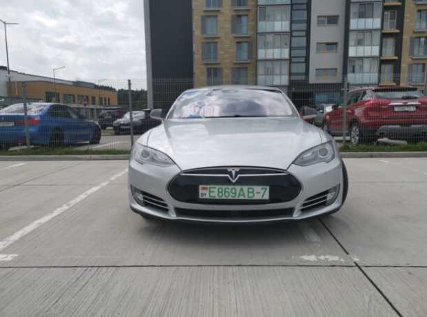 Tesla Model S I, 2014, пробег 131000 км