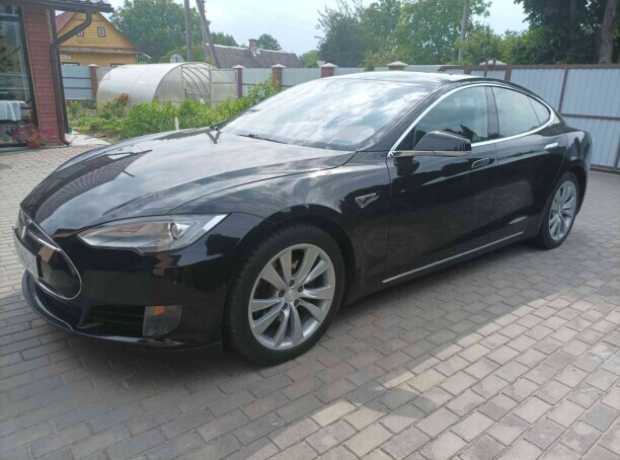 Tesla Model S I, 2015, пробег 222000 км