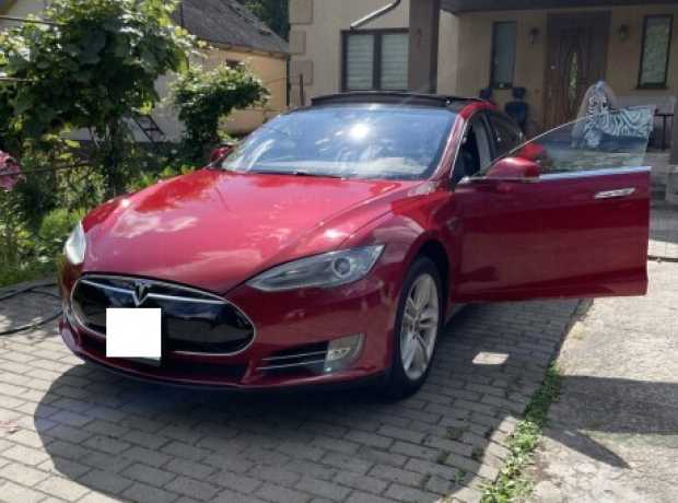 Tesla Model S I, 2015, пробег 400000 км