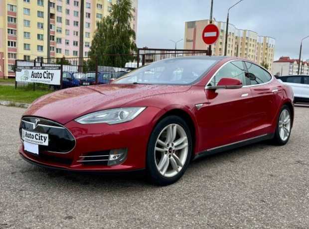 Tesla Model S I, 2015, пробег 406000 км