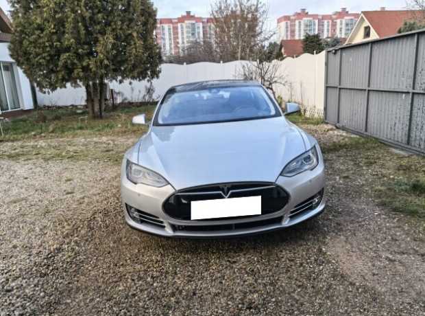 Tesla Model S I, 2015, пробег 70000 км