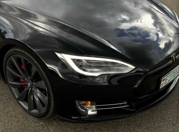Tesla Model S I