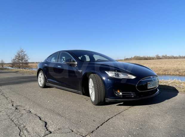 Tesla Model S I