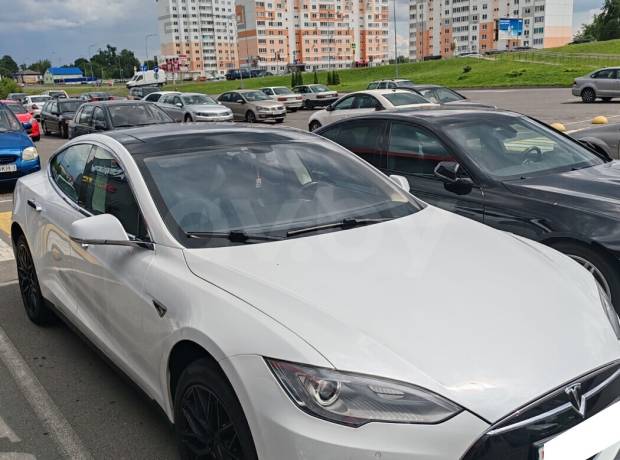 Tesla Model S I