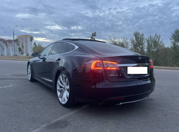 Tesla Model S I