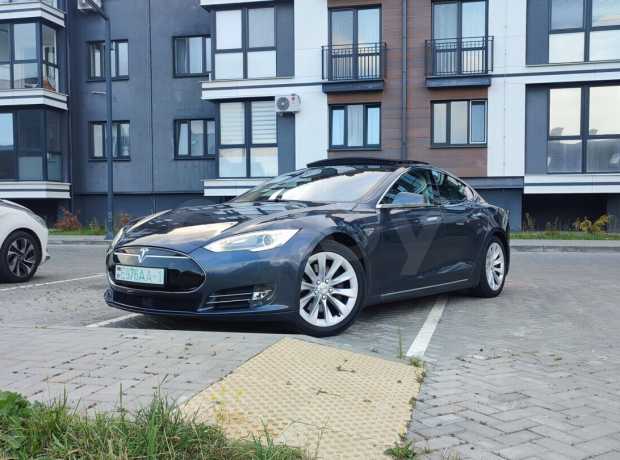 Tesla Model S I