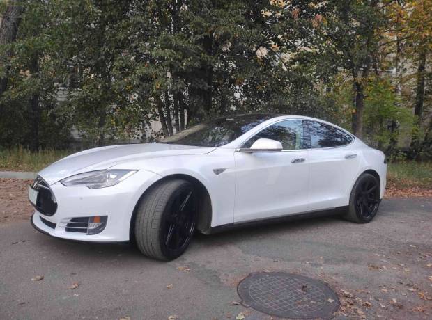 Tesla Model S I