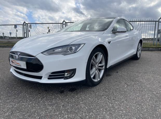 Tesla Model S I