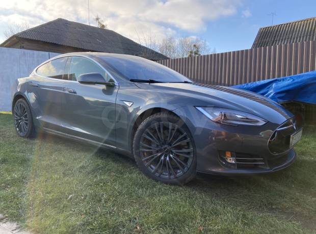 Tesla Model S I