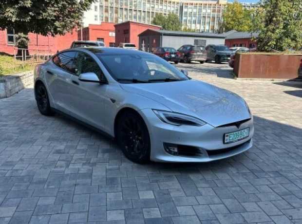 Tesla Model S I  Рестайлинг, 2016, пробег 130000 км