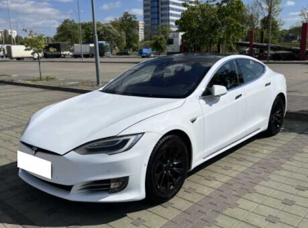 Tesla Model S I  Рестайлинг, 2016, пробег 165000 км