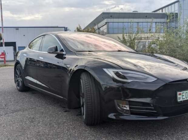 Tesla Model S I  Рестайлинг, 2016, пробег 180000 км
